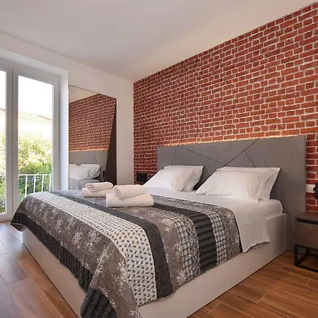 Four Corners Appartement *